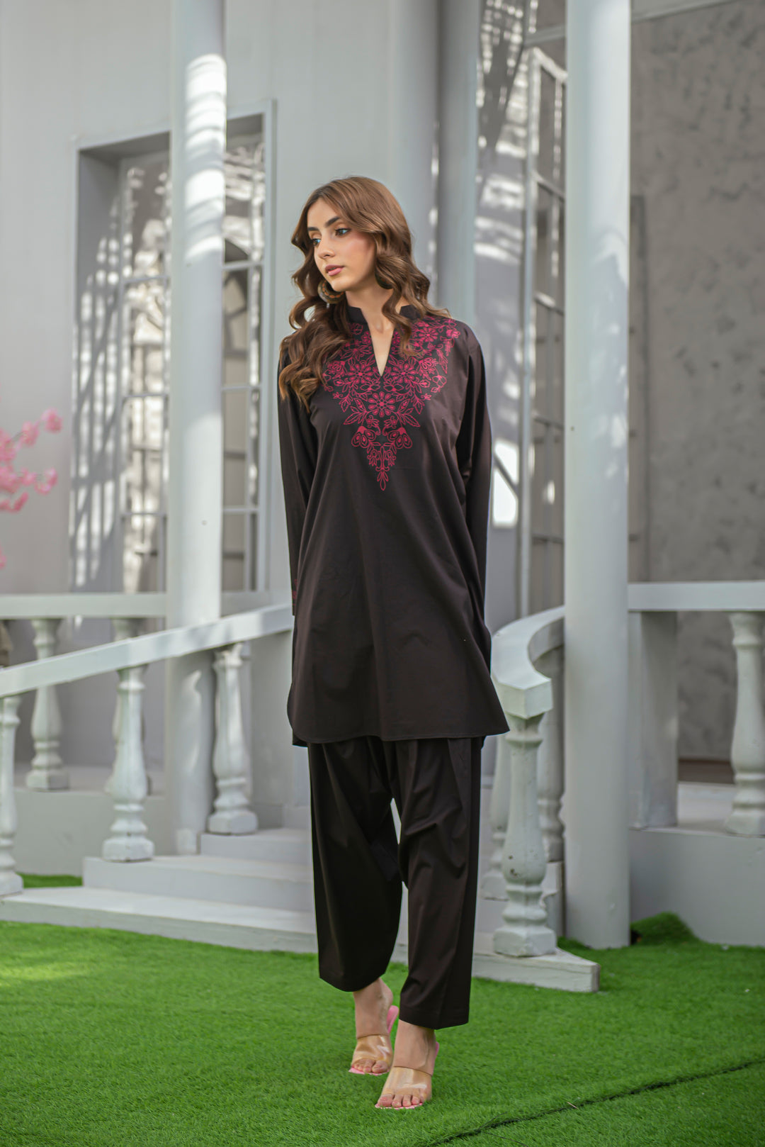 lookbook image shop_this_look_EcLGgQ